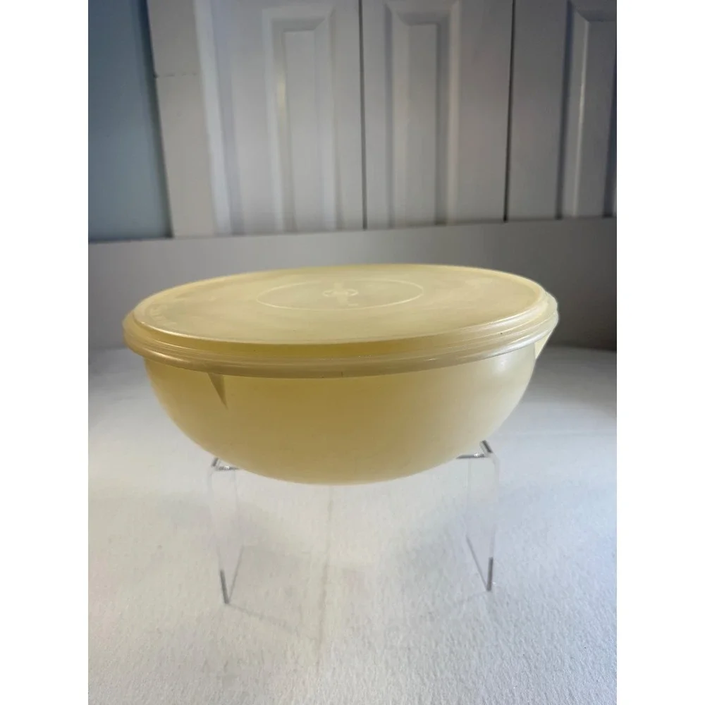 Vintage Tupperware 274-1 Round Cake Taker Keeper Carrier 12